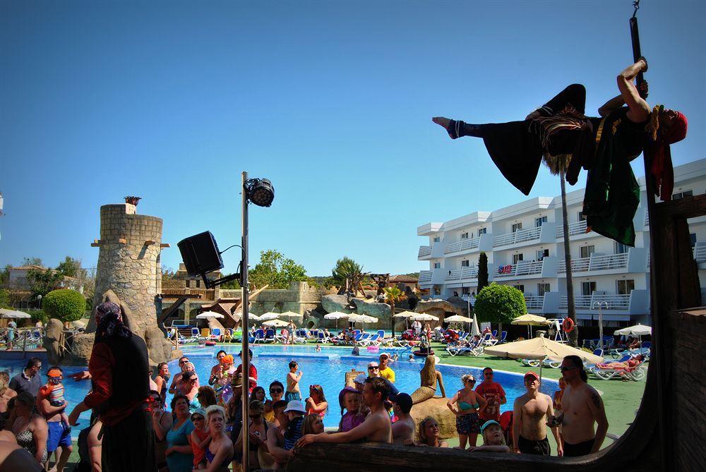 Pirates Village Santa Ponsa Exteriör bild